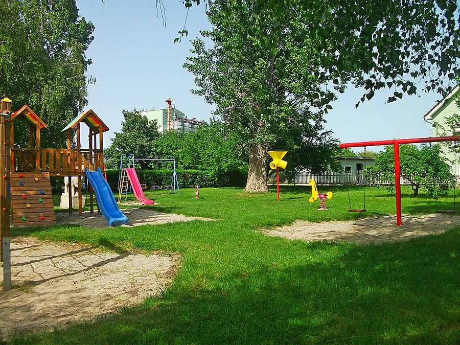 picture of a playground